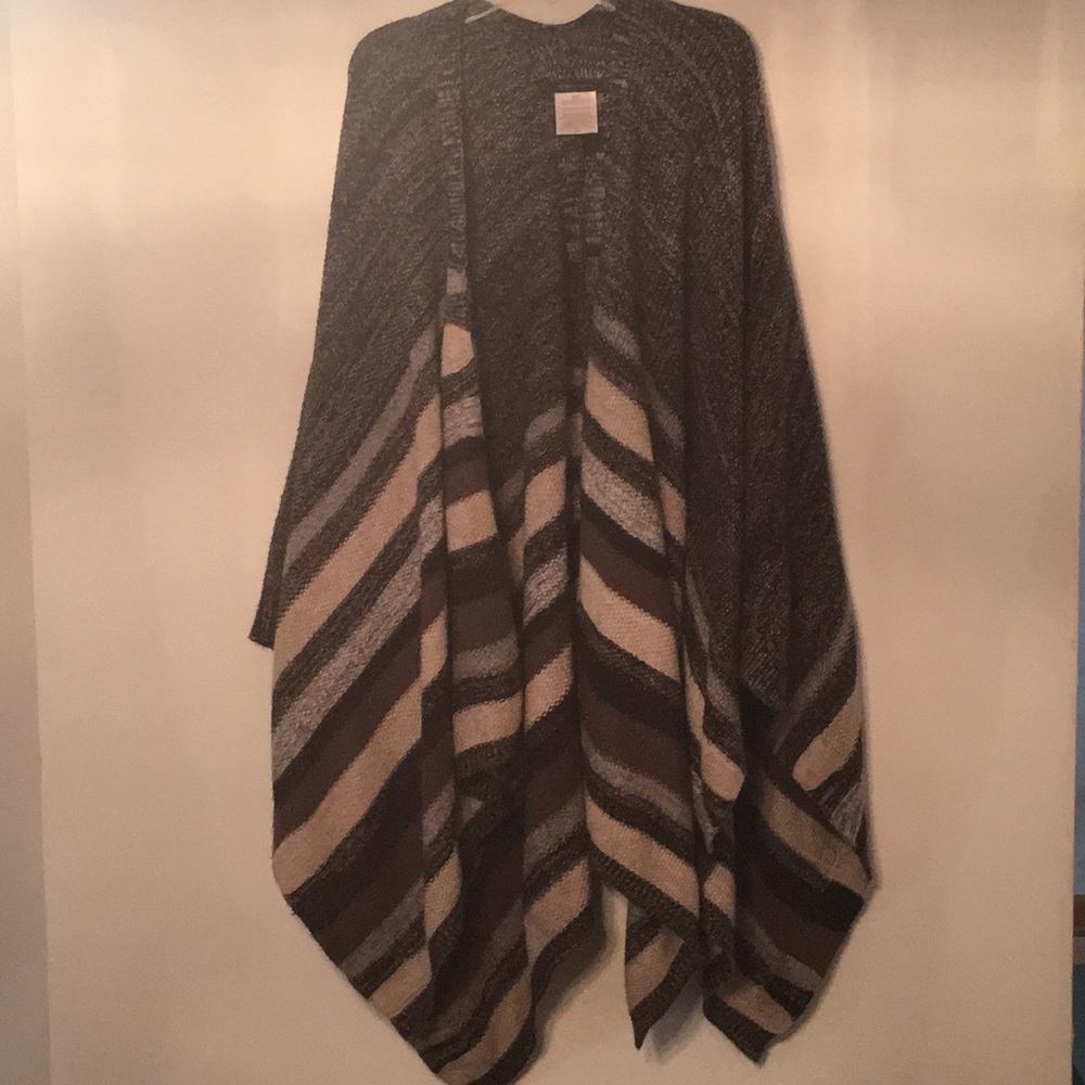 BCBG Maxazria cape